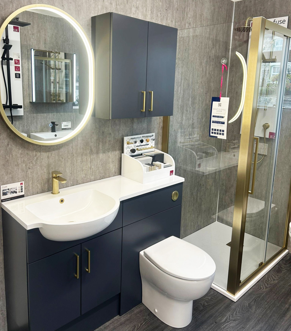 R2 Vanity Basin and WC Toilet Unit with Mirror